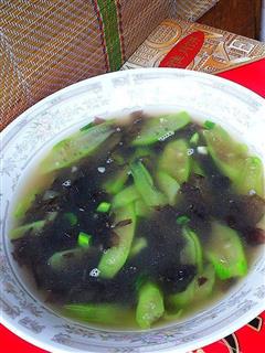 蛇瓜紫菜汤的热量