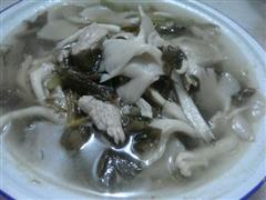 酸菜平菇肉片汤