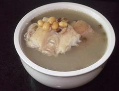黄绿豆煲鱼骨汤