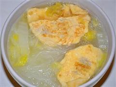 大白菜蛋饺粉丝汤的热量