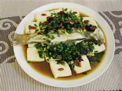 橄榄菜蒸鲈鱼