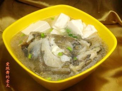 鸦片鱼头豆腐汤
