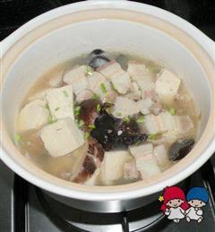 五花肉冻豆腐汤