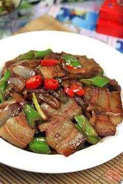 榨菜辣椒炒肉
