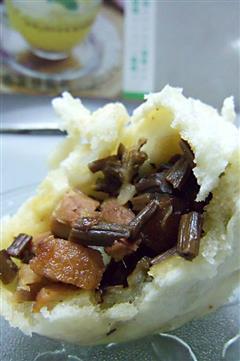 茶树菇扣肉包