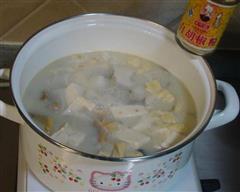 咸肉河蚌豆腐汤的热量