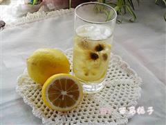 柠檬蜂蜜菊花茶的热量