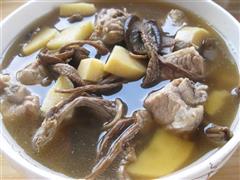 茶树菇冬笋排骨汤的热量
