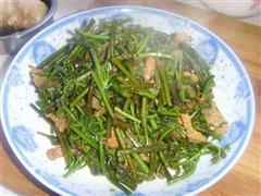 蕨菜炒肉