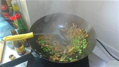 榨菜毛豆炒肉丝