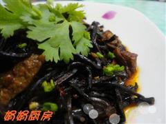 干蕨菜炖肉的热量