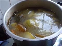 节瓜海带排骨汤的热量