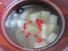 冬瓜枸杞排骨汤的热量