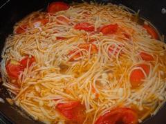 金针菇西红柿汤