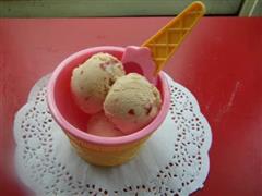 朗姆草莓冰淇淋
