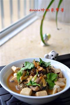 黄鳝海米炖豆腐