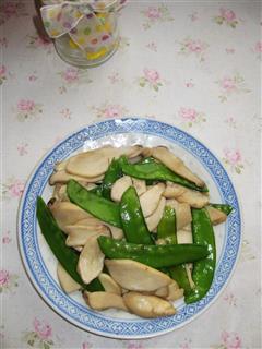 杏鲍菇炒荷兰豆