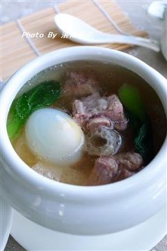 竹荪鸽蛋汤的热量