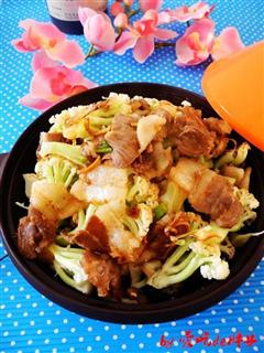 塔吉锅猪肉菜花