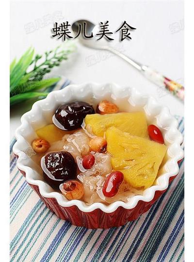 红枣芸豆菠萝银耳汤