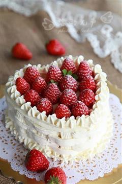 草莓奶油蛋糕的热量
