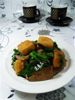 油豆腐炒猪肝