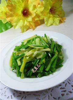 韭菜芽炒香芹