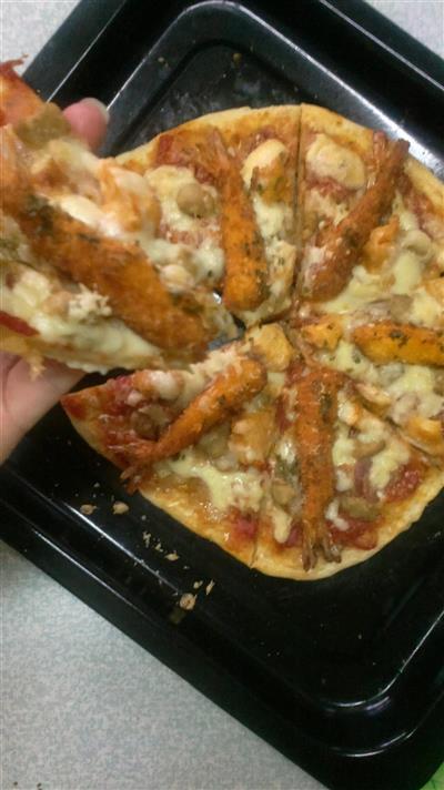 培根鸡丁大虾披萨