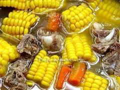 参耆玉米排骨汤的热量