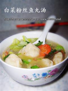 鱼丸粉丝白菜汤