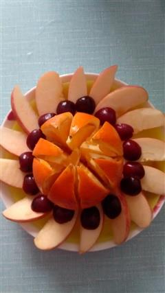 花形状的水果拼盘