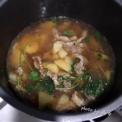 牛筋土豆汤