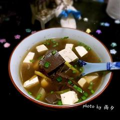 豆腐牛血汤