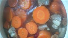 胡萝卜石斛排骨汤的热量