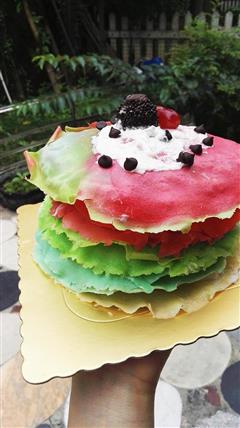 彩虹千层蛋糕