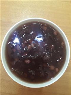 红豆薏米银耳甜汤