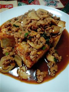 板烧豆腐烩鲜菇肉沫