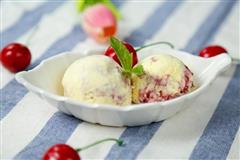 酸奶油樱桃冰淇淋