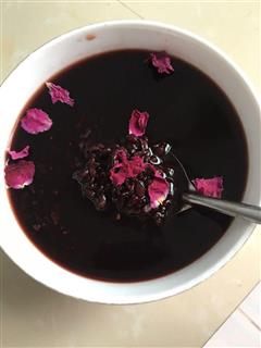 玫瑰黑米粥