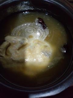 红枣桂圆珍珠鸡汤的热量