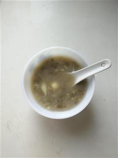 冰镇百合绿豆汤