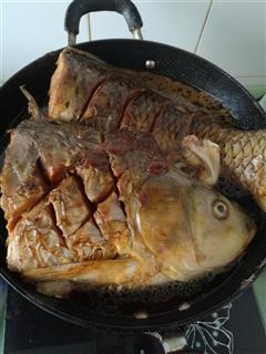 红烧鲤鱼