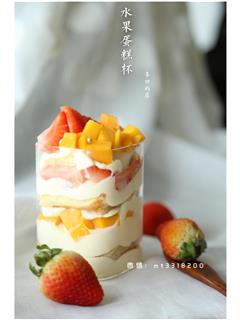 超级简单的水果蛋糕杯
