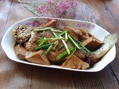 黄花鱼煨豆腐
