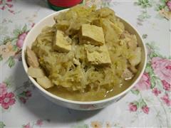 酸菜猪肉炖冻豆腐