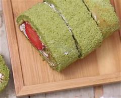绿茶草莓蛋糕卷