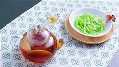 芹菜杏仁和英式红茶