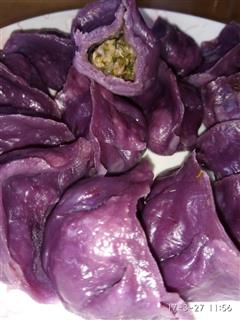 紫薯蒲公英猪肉蒸饺