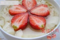 草莓豆腐花