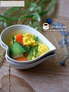 减肥美容佳品-黄瓜鸡蛋汤